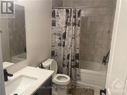 300 Appalachian Circle, Ottawa, ON - Indoor Photo Showing Bathroom