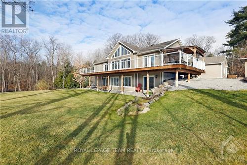 237 Kennedy Road, Greater Madawaska, ON - Outdoor