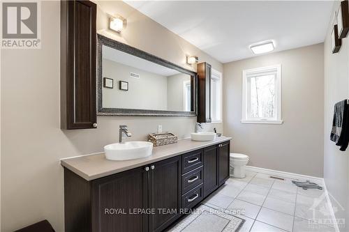 237 Kennedy Road, Greater Madawaska, ON - Indoor Photo Showing Bathroom