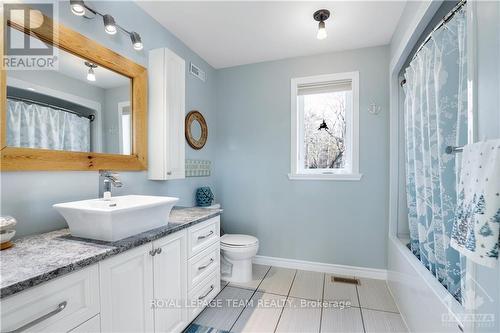 237 Kennedy Road, Greater Madawaska, ON - Indoor Photo Showing Bathroom