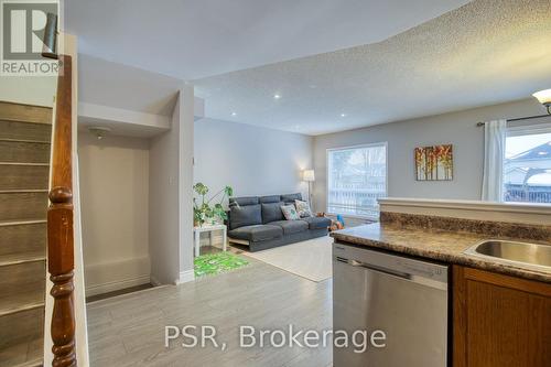 717 Paris Boulevard, Waterloo, ON - Indoor Photo Showing Kitchen