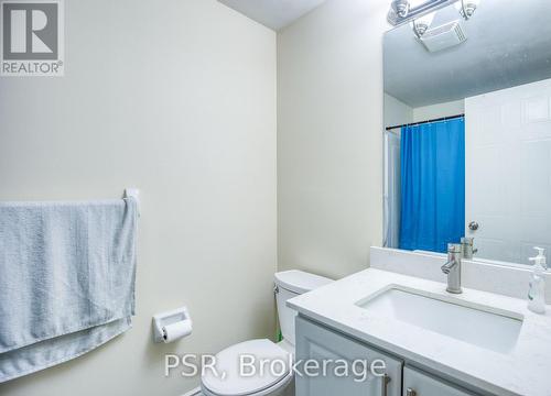 717 Paris Boulevard, Waterloo, ON - Indoor Photo Showing Bathroom