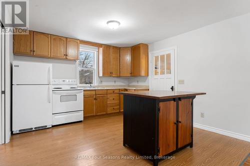 196 Erie Street W, Collingwood, ON - Indoor Photo Showing Kitchen