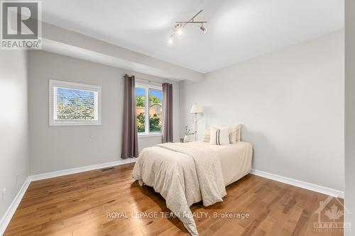 393 Mackay Street, Ottawa, ON - Indoor Photo Showing Bedroom