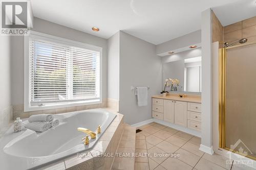 393 Mackay Street, Ottawa, ON - Indoor Photo Showing Bathroom