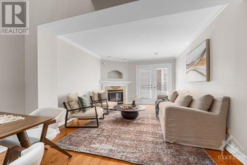 393 Mackay Street, Ottawa, ON - Indoor Photo Showing Living Room With Fireplace