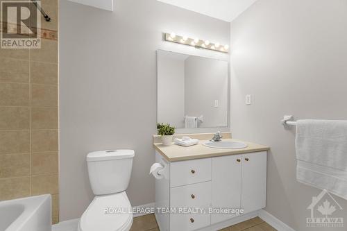 393 Mackay Street, Ottawa, ON - Indoor Photo Showing Bathroom