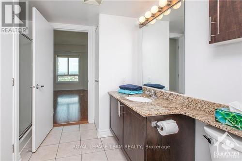 2204 - 234 Rideau Street, Ottawa, ON - Indoor Photo Showing Bathroom