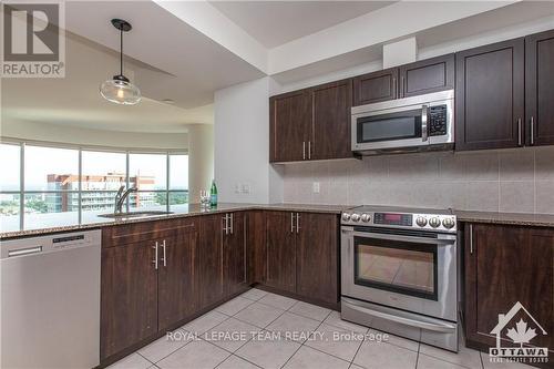 2204 - 234 Rideau Street, Ottawa, ON - Indoor Photo Showing Kitchen With Stainless Steel Kitchen