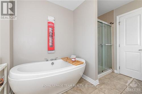 108 Sophie Lane, Merrickville-Wolford, ON - Indoor Photo Showing Bathroom