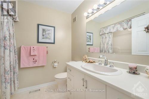 3200 County 31 Road, North Dundas, ON - Indoor Photo Showing Bathroom