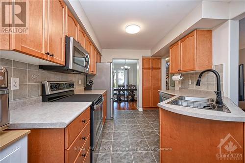 111 Talltree Crescent, Ottawa, ON - Indoor Photo Showing Kitchen