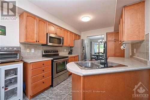 111 Talltree Crescent, Ottawa, ON - Indoor Photo Showing Kitchen With Double Sink