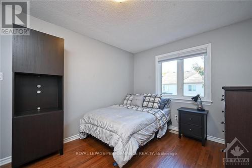 111 Talltree Crescent, Ottawa, ON - Indoor Photo Showing Bedroom