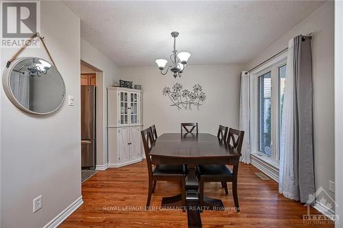 111 Talltree Crescent, Ottawa, ON - Indoor Photo Showing Dining Room