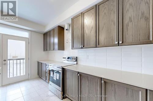 2915 Nakina Street E, Pickering, ON - Indoor Photo Showing Kitchen