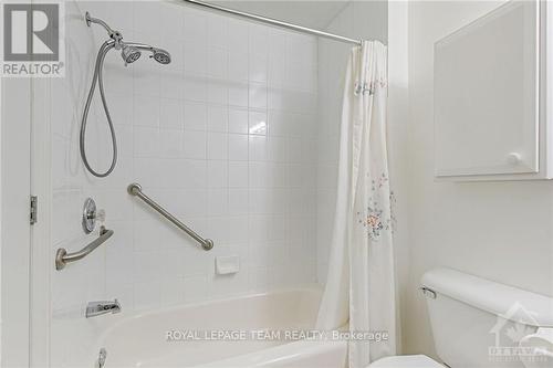 305 - 6 Grove Avenue, Ottawa, ON - Indoor Photo Showing Bathroom