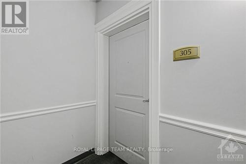 305 - 6 Grove Avenue, Ottawa, ON - Indoor Photo Showing Other Room