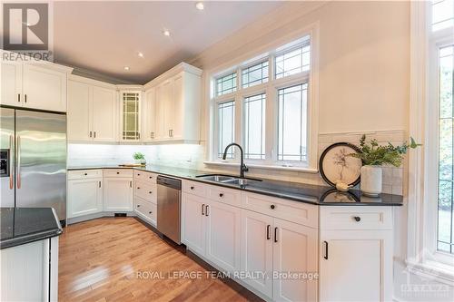 5422 Wadell Court, Ottawa, ON - Indoor Photo Showing Kitchen With Double Sink