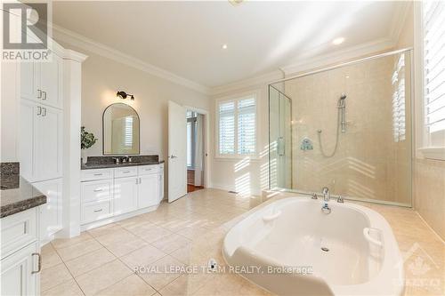 5422 Wadell Court, Ottawa, ON - Indoor Photo Showing Bathroom