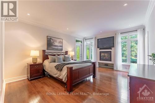 5422 Wadell Court, Ottawa, ON - Indoor Photo Showing Bedroom