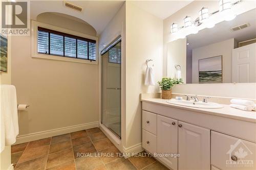 5422 Wadell Court, Ottawa, ON - Indoor Photo Showing Bathroom