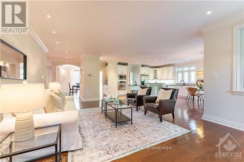 5422 Wadell Court, Ottawa, ON - Indoor Photo Showing Living Room