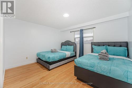 4062 Dunmow Crescent, Mississauga, ON - Indoor Photo Showing Bedroom