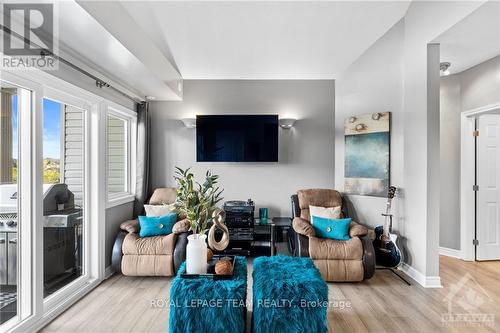 K - 1119 Stittsville Main Street, Ottawa, ON - Indoor Photo Showing Living Room