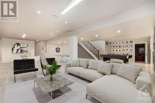 1413 Blackhorse Court, Ottawa, ON - Indoor Photo Showing Living Room