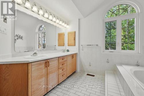 1901 Montereau Avenue, Ottawa, ON - Indoor Photo Showing Bathroom