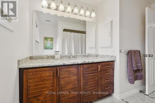 1901 Montereau Avenue, Ottawa, ON - Indoor Photo Showing Bathroom