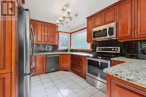 1901 Montereau Avenue, Ottawa, ON - Indoor Photo Showing Kitchen