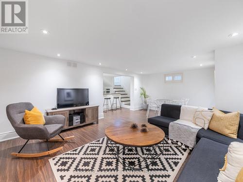 43 Lankin Boulevard, Toronto, ON - Indoor Photo Showing Living Room