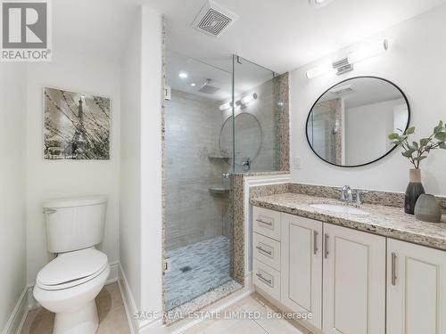 43 Lankin Boulevard, Toronto, ON - Indoor Photo Showing Bathroom