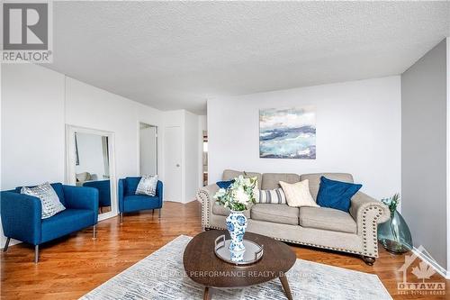 2109 - 900 Dynes Road, Ottawa, ON - Indoor Photo Showing Living Room