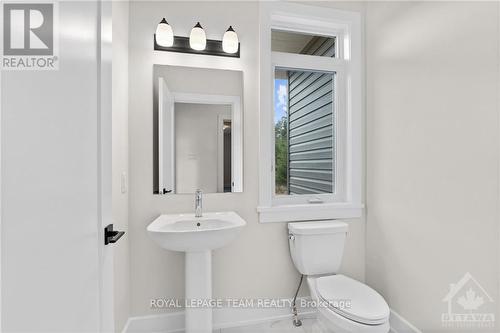 1166 Jamieson Lane, Horton, ON - Indoor Photo Showing Bathroom