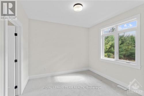 1166 Jamieson Lane, Horton, ON - Indoor Photo Showing Other Room