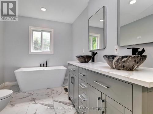 5702 First Line Road, Ottawa, ON - Indoor Photo Showing Bathroom