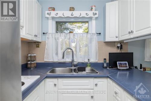 2689 Derby Street, Ottawa, ON - Indoor Photo Showing Kitchen With Double Sink