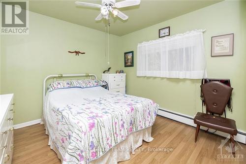 2689 Derby Street, Ottawa, ON - Indoor Photo Showing Bedroom