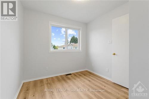 90 Mcdermot Court, Ottawa, ON - Indoor Photo Showing Other Room