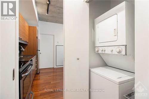 201 - 354 Gladstone Avenue, Ottawa, ON - Indoor Photo Showing Laundry Room