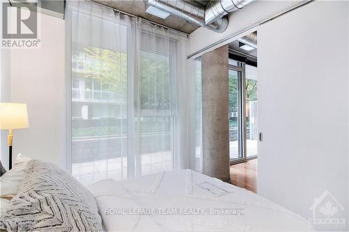 201 - 354 Gladstone Avenue, Ottawa, ON - Indoor Photo Showing Bedroom