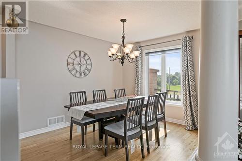 212 Willow Creek Circle, Ottawa, ON - Indoor Photo Showing Dining Room