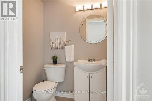 212 Willow Creek Circle, Ottawa, ON - Indoor Photo Showing Bathroom