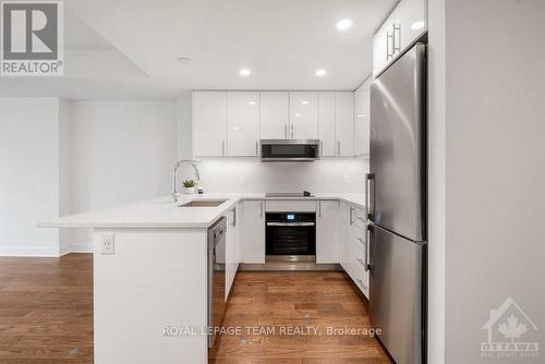 604 - 180 George Street, Ottawa, ON - Indoor Photo Showing Kitchen With Upgraded Kitchen