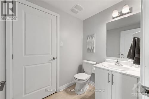 B - 446 Via Verona Avenue, Ottawa, ON - Indoor Photo Showing Bathroom