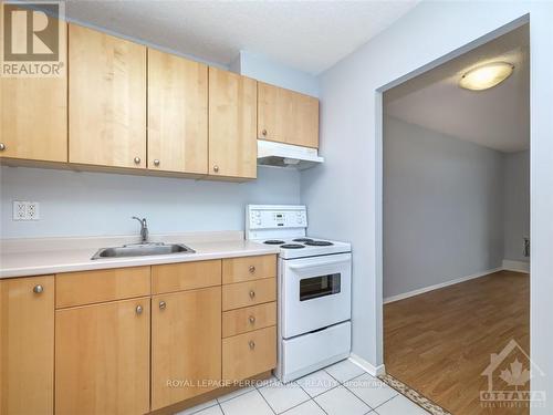 1805 - 1785 Frobisher Lane, Ottawa, ON - Indoor Photo Showing Kitchen