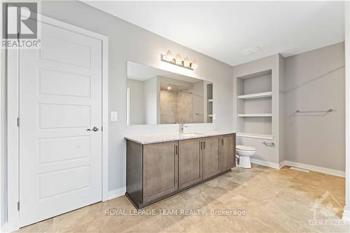 667 Fenwick Way, Ottawa, ON - Indoor Photo Showing Bathroom